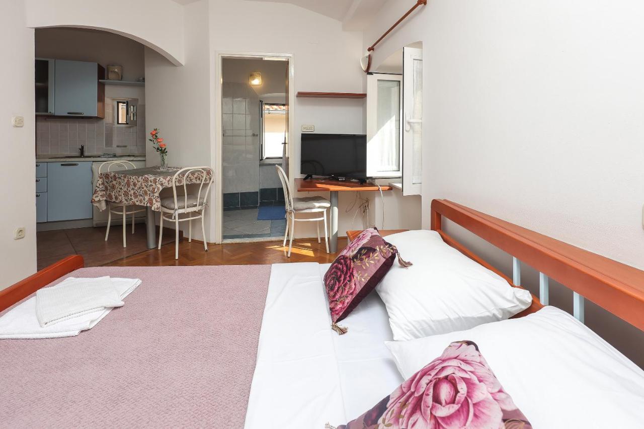 Casa Di Nives Apartment Krk Town Exterior photo